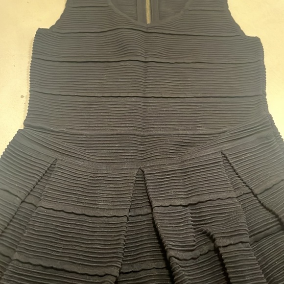 Milly dress thick material - Picture 7 of 9